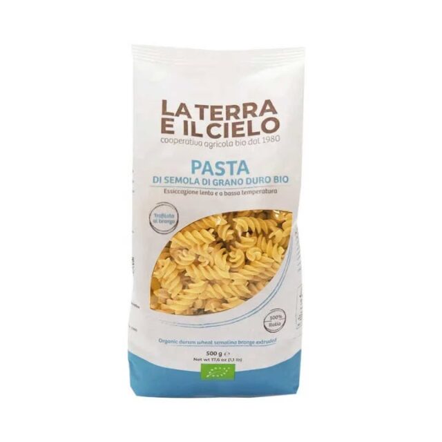 HAVE YOU STOCKED UP?   Last week of this great offer on Italian organic durum wheat semolina pasta, bronze extruded and slow dried from La Terra e il Cielo - an organic farming company in the heart of Le Marche Region.  We know you love it as many of you have commented and come back for more.  Offer on penne, fusilli, spaghetti and linguine.  At only £1.59 per bag stock up your store cupboards, offer ends on Saturday, we look forward to seeing you 💜